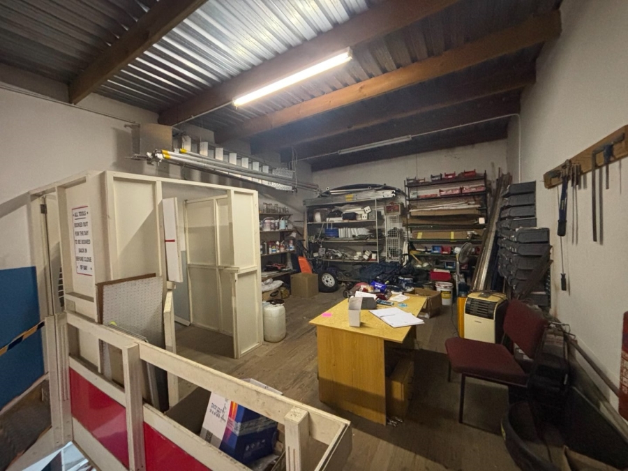 Commercial Property for Sale in Neave Industrial Eastern Cape